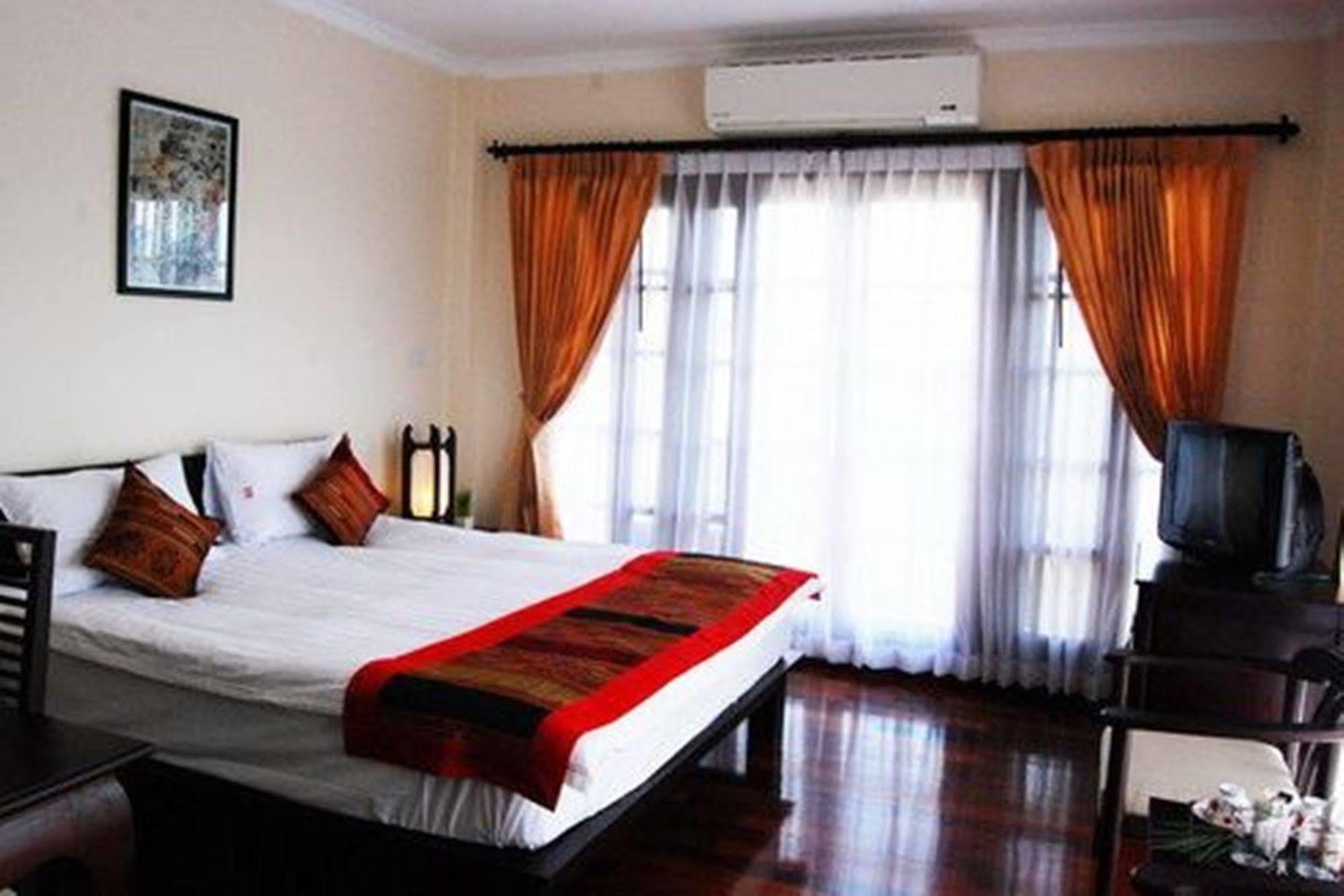 Vayakorn Inn Vientiane Extérieur photo