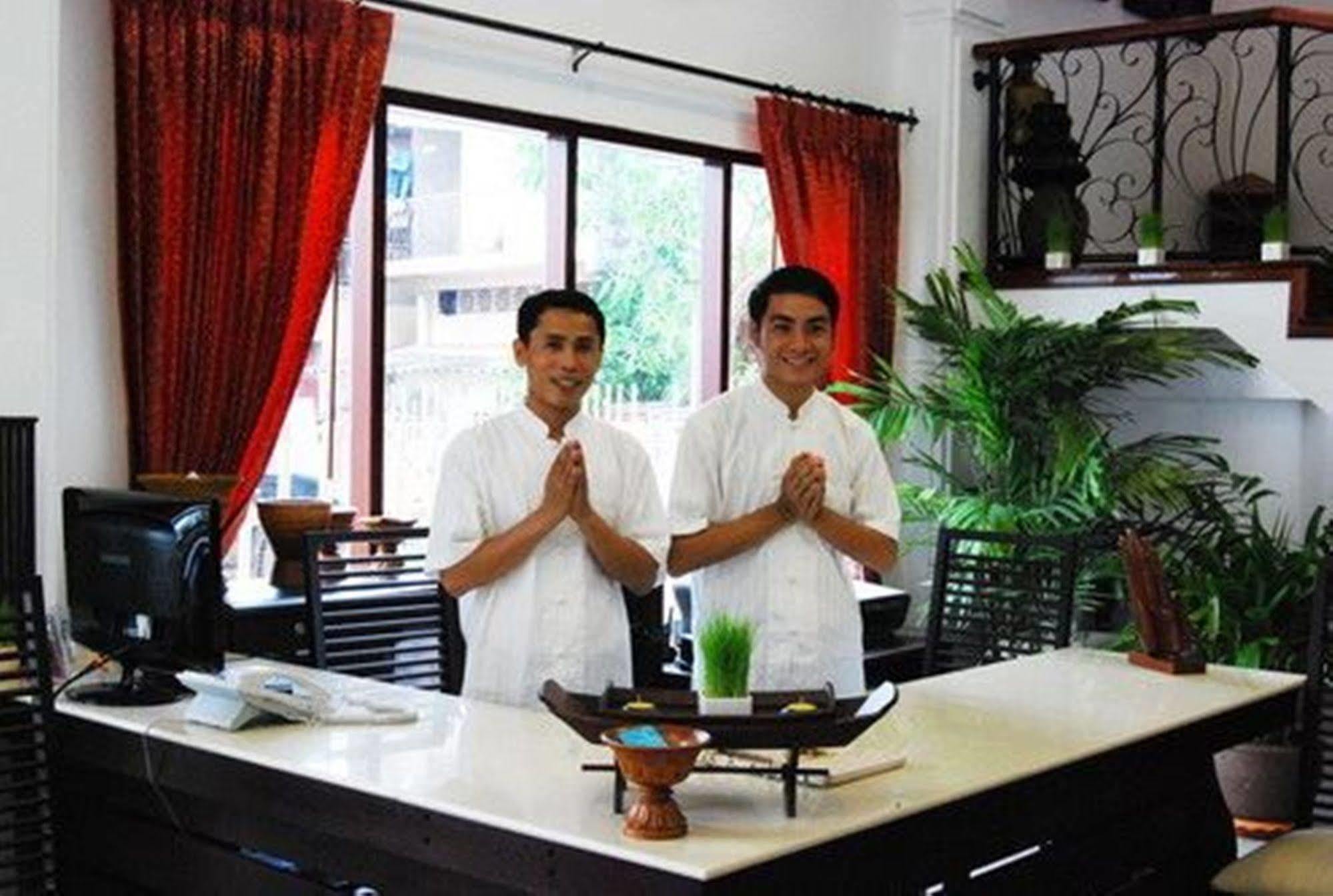 Vayakorn Inn Vientiane Extérieur photo